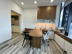 Connexion (D8), Retail #480246131